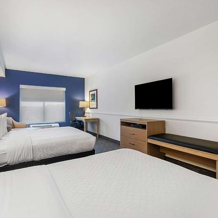 Best Western Plus Westgate Inn And Suites Leland Exterior foto