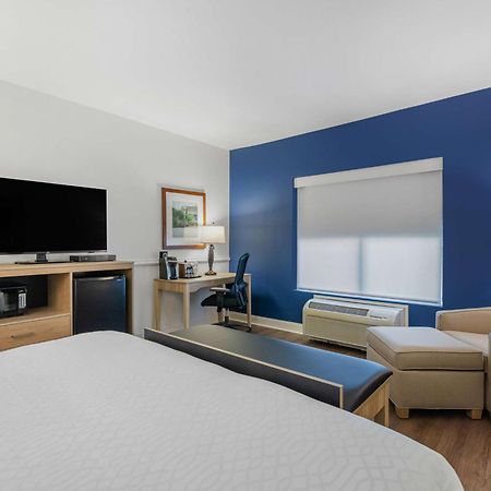 Best Western Plus Westgate Inn And Suites Leland Exterior foto