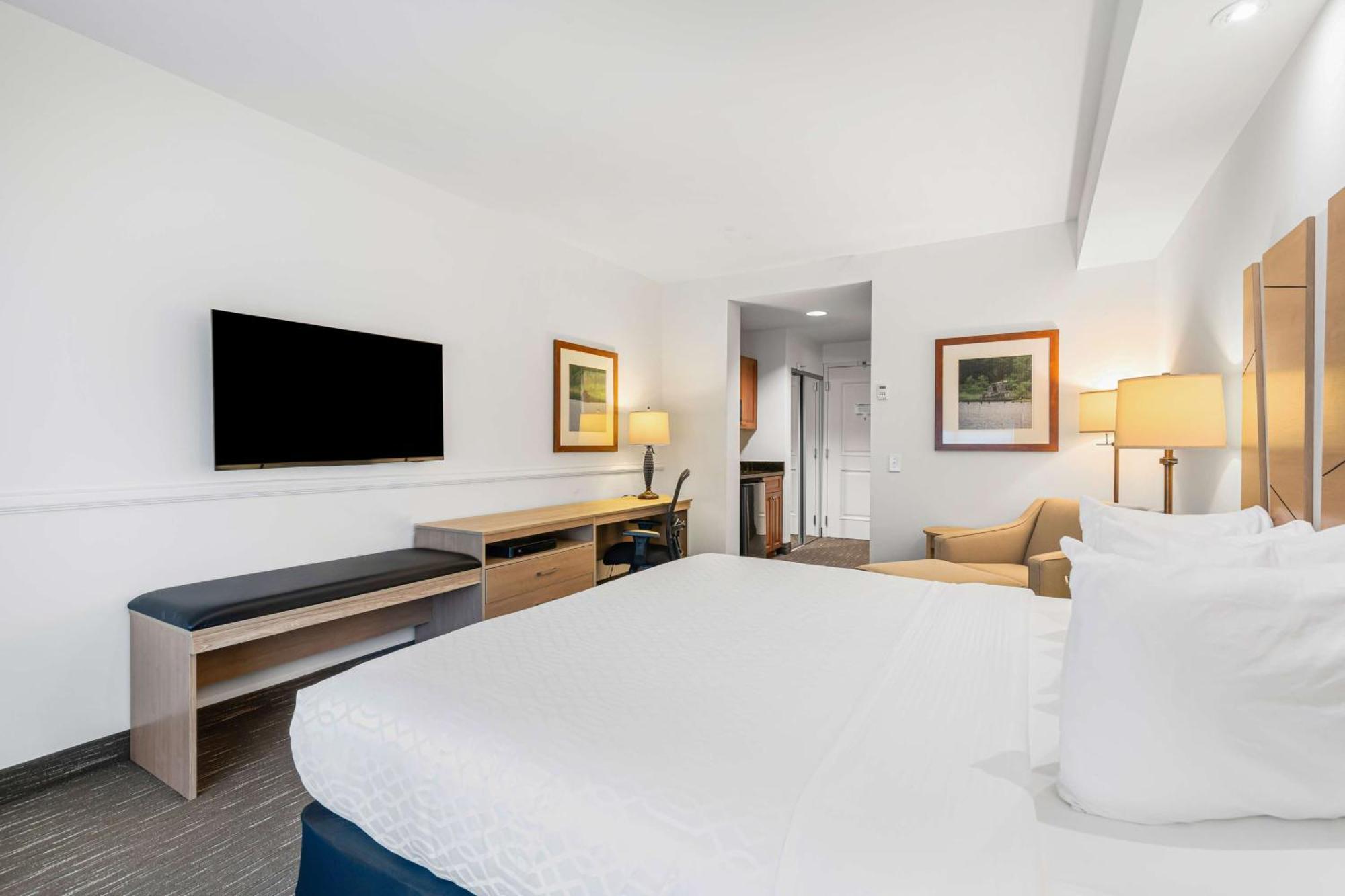 Best Western Plus Westgate Inn And Suites Leland Exterior foto