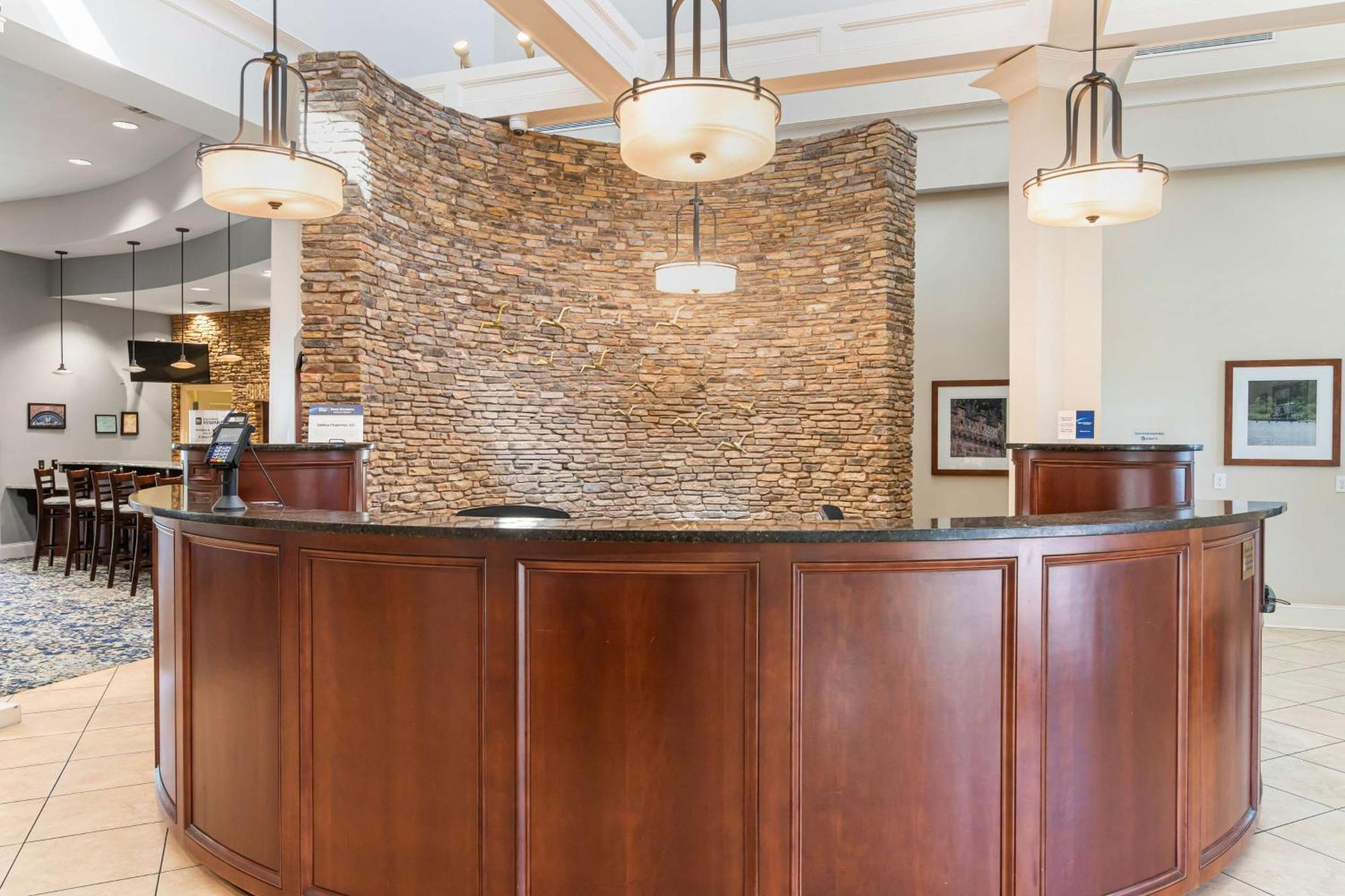 Best Western Plus Westgate Inn And Suites Leland Exterior foto